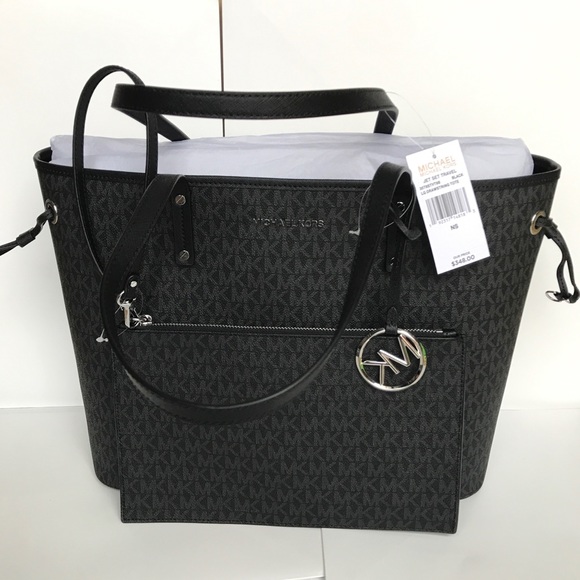 Michael Kors Handbags - 🌹🌸mk drawstring tote/shoulder bag large /black